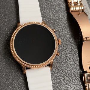 Rose Gold Fossil Smart Watch 🌹